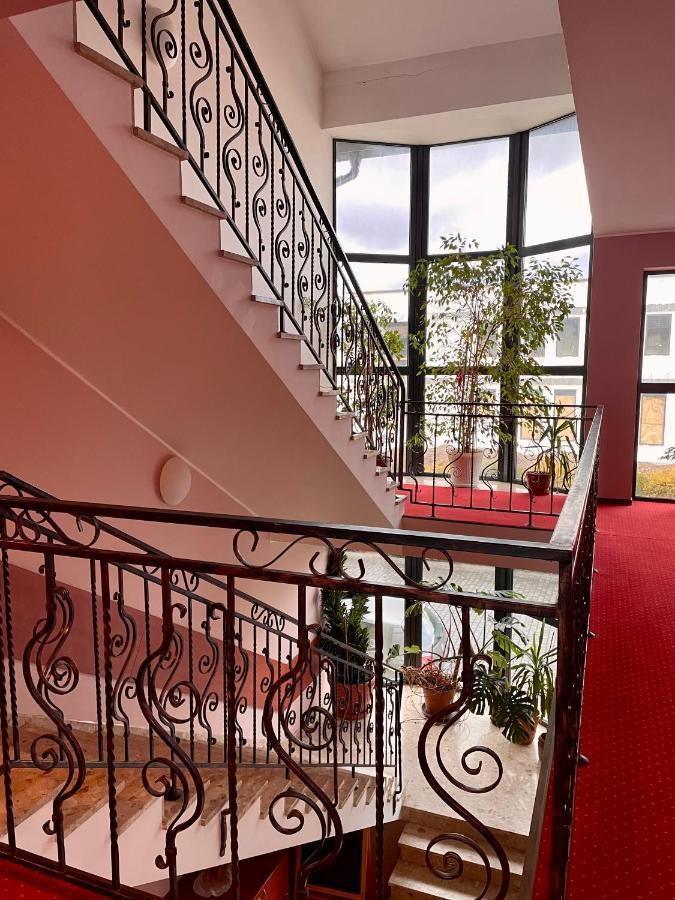 Hotel Dowhan Nowe Ngoại thất bức ảnh