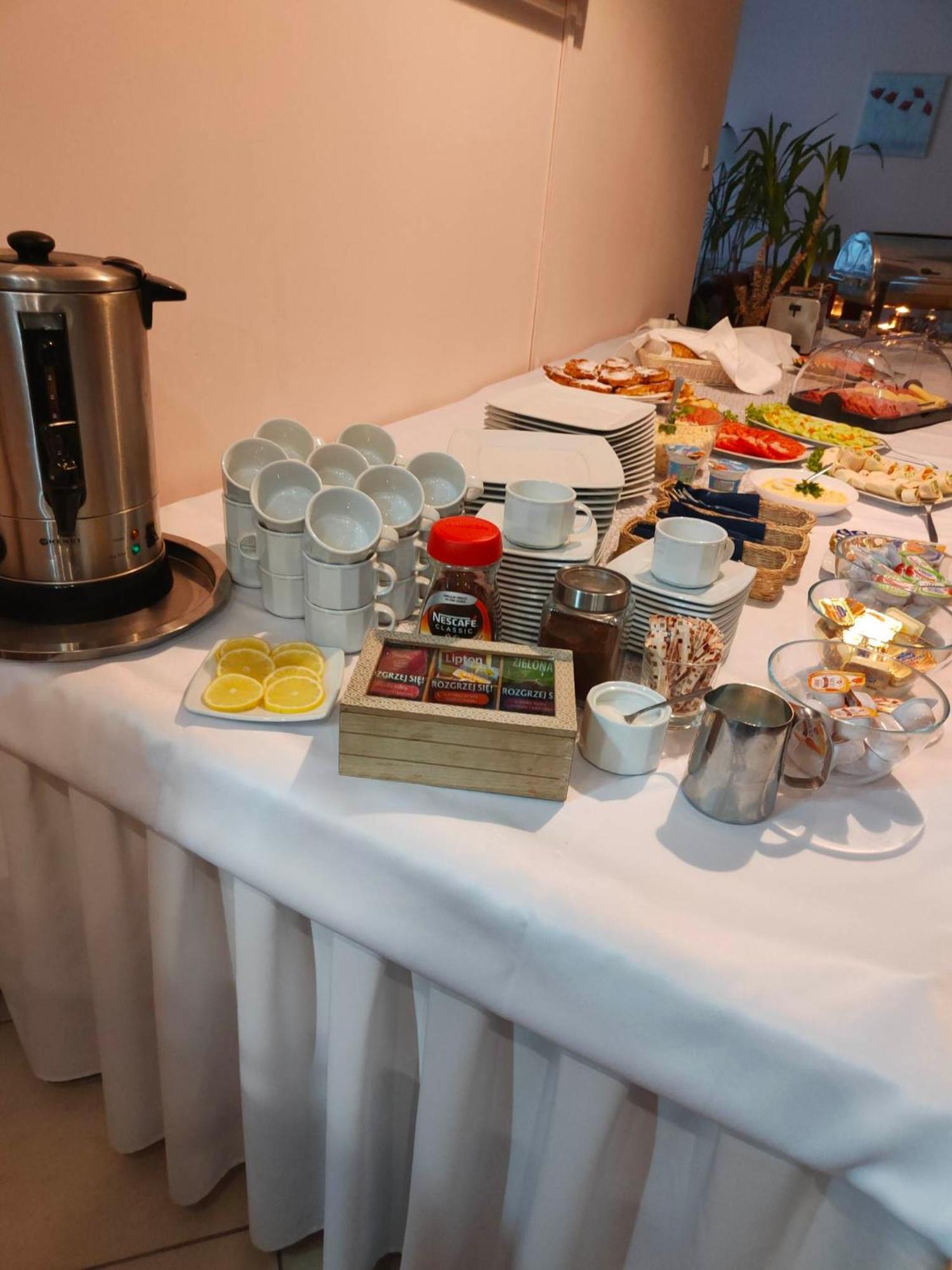 Hotel Dowhan Nowe Ngoại thất bức ảnh